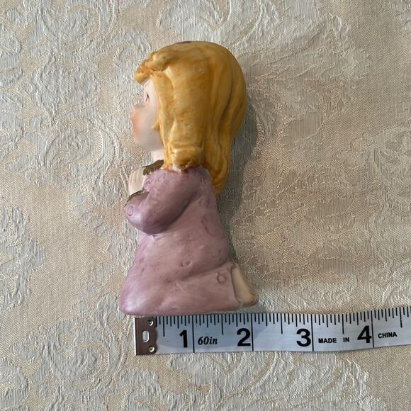 Vintage HomeCo #5211 porcelain praying girl 2 small marks see last 2 photos GVC - Picture 3 of 7